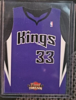 2010-11 Panini Threads Rookie Team Threads Away Hassan Whiteside #23 Rookie RC - Image 1 of 2