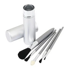 Matt Silver Pocket Make-up Brush Set - Picture 1 of 2