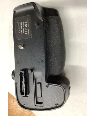 Empuñadura eléctrica Promaster 5349 para Nikon D7100 Foto 1 de 3