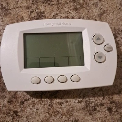 Honeywell Wi-Fi 7-Day Programmable Thermostat (RTH6580WF) - Image 1 of 4