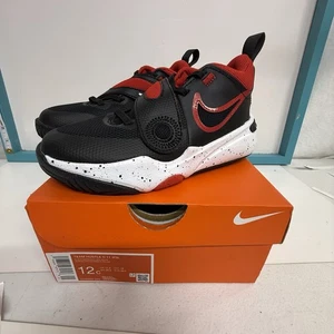 Nike Jungen Team Hustle D 11 DV8994-003 schwarz Basketball Turnschuhe Größe 12C neu mit Etikett  - Bild 1 von 8