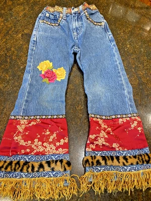 Pantalones de mezclilla Gap para niñas divertidos adornados bordados dobladillo dorado brillante azul talla 4 Foto 1 de 4