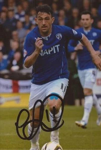CHESTERFIELD: GARY ROBERTS SIGNED 6x4 ACTION PHOTO+COA - Picture 1 of 1
