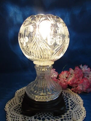 VTG ETCHED FROSTED BALL SHAPE HEAVY CUT LEAD CRYSTAL SHADE DESK TABLE LAMP 13" - Image 1 of 4