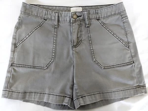 CASLON Women Grey Short Size 4 Flat Front Spandex 1% - Picture 1 of 10