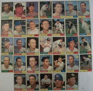 Lote de 100 tarjetas de béisbol Topps 1961 serie SET "33" DIFERENTES JUGADORES MÁS MEDIO BAJO GD - Imagen 1 de 4
