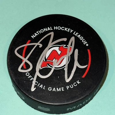 SHELDON KEEFE Signed New Jersey DEVILS Official GAME Puck Beckett (BAS) - Image 1 of 3
