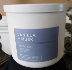 Bath Body Works VANILLA MUSK Candle 3 Wick Large 14.5 oz White Barn Strong Thro - Picture 1 of 2