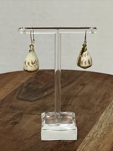 Vintage Gold Trimmed Conch Seashell Shell Dangle Earrings - Picture 1 of 6