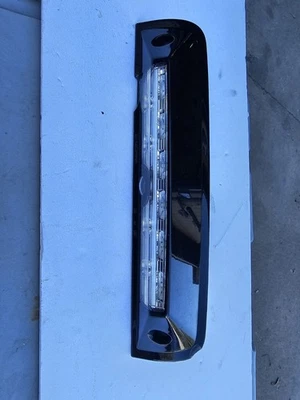 Ram 2500 3500 2019-2025 luz de freno de montaje alto con cámara OEM P# 68367388 Foto 1 de 4