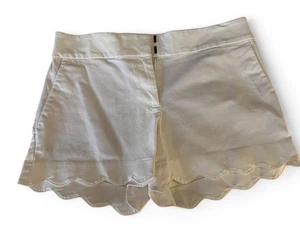 LOFT The Riviera White Scalloped Hem Short Size 2 NWT - Picture 1 of 10