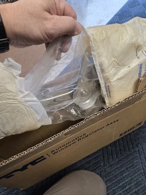 Conjunto de motor y regulador de ventana eléctrica TYC 660102 para Toyota Matrix 03-08 Foto 1 de 4