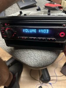 KENWOOD KDC-152 CAR STEREO FREE Shipping - Picture 1 of 4