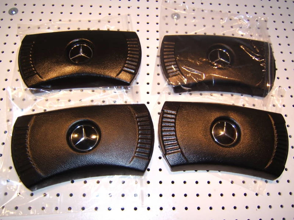 Mercedes 74-79 R107 SL/SLC, W116,123,114,115 dirección centro negro 1 almohadilla/1 logotipo Foto 1 de 4