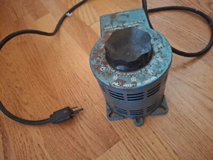 Staco 3Pn1020, Variable Auto Transformer Input 240V, 50/60Hz 3Pn1020 - Picture 1 of 8