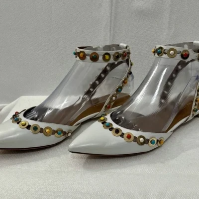 Aquazzura Bizantino Cuero Tachonado Plano, Blanco en Talla 37 EU, 6.5 US Foto 1 de 4