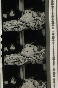 GIDGET GOES HAWAIIAN  TRAILER SURFING 16MM FILM MOVIE ROLLED  NO REEL F45 - Imagen 1 de 9