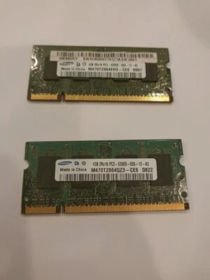 Samsung 2 X 1GB SODIMMs - 2Rx16 - 1GB (PC2-5300S-555-12-A3 / M470T2864DZ3) - Image 1 of 3