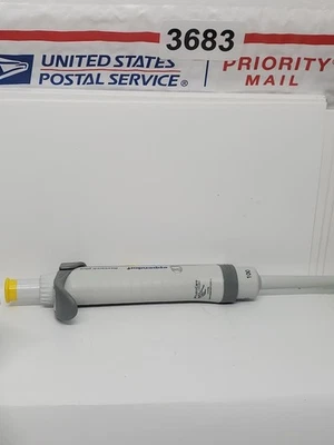 Eppendorf Research Plus 校准实验室微管可调节体积移液器 — 第 1/4 张图片