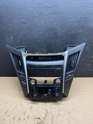 2011 to 2014 Hyundai Sonata Center Radio Climate Control Air Vent Bezel T8553 DG - Image 1 of 4