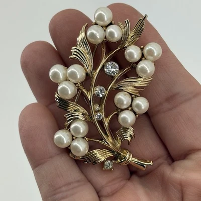 Vintage Lisner Gold Tone Leaf Brooch Faux Pearl Rhinestone Pin Signed - Image 1 of 4