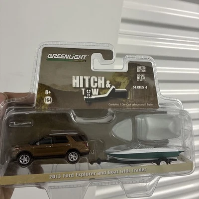Greenlight Hitch & Tow Series #4 "Ford Explorer 2013 y barco con remolque". Nuevo Foto 1 de 4