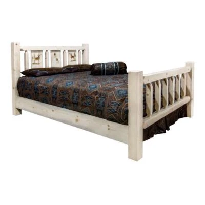 Cama completa de madera Montana Woodworks Homestead con alce grabado en natural Foto 1 de 4