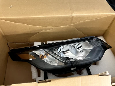 New 2017-2020 Land Rover Discovery L462 Headlight Right Halogen RH OEM LR103560 Foto 1 de 4