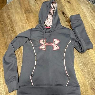 Sudadera con capucha Under Armour rosa camuflada para mujer talla SM/P Foto 1 de 4