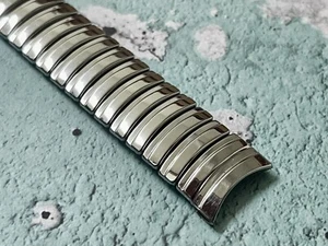 1950s Mid-Century Modern JB Champion USA steel 18mm curved high-polish bracelet - Picture 1 of 8
