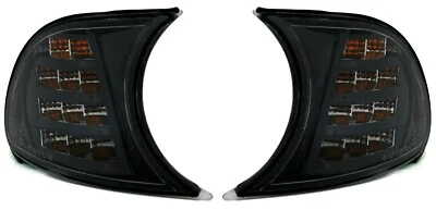 Kit frecce anteriori a LED per BMW Serie 3 E46 Coupè Cabrio colore nero - Immagine 1 di 4