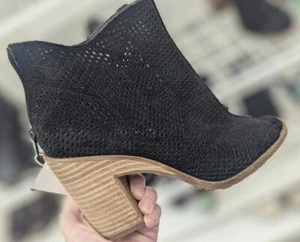 Lucky Brand Vacob Open Toe Perforated Block Heel Ankle Bootie Black Suede Sz 6.5 - Picture 1 of 13