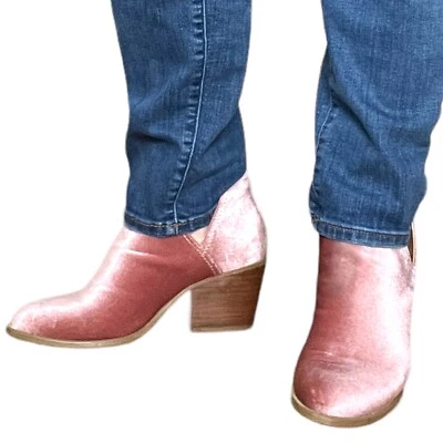 Steve Madden 7.5M Rosa Terciopelo Apilado Bloque Tacón Bota Romántico Hadas Casa Y2K Foto 1 de 4