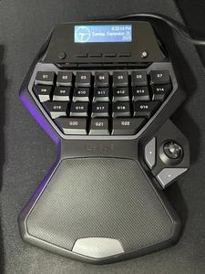 Logitech G13 Advanced USB Programmable Gameboard Gamepad - Picture 1 of 14