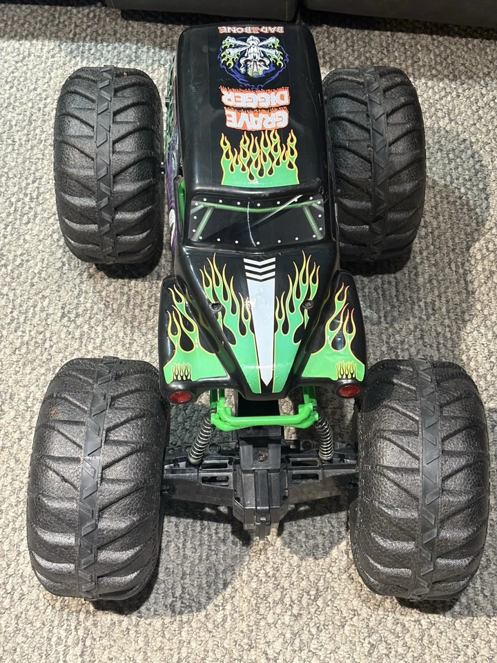Monster Jam Mega Grave Digger 1:6 Scale All-Terrain RC Monster Truck - Image 1 of 4