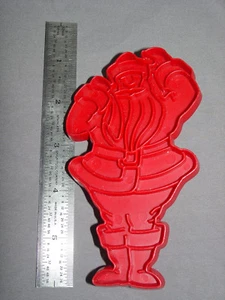 Vintage Tupperware Red Cookie Cutter Christmas SANTA CLAUS ~ W/ handle - Picture 1 of 2