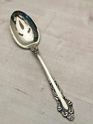 Cuchara perforada Grande Renaissance de plata de ley de Reed & Barton 8 5/8" Foto 1 de 3