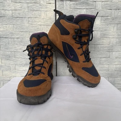 Nike ACG Unisex Marrón y Negro Botas de Senderismo 9 Foto 1 de 4