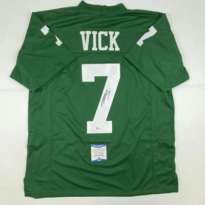 Autographed/Signed MICHAEL MIKE VICK Philadelphia Kelly Green Jersey Beckett COA - Image 1 of 4