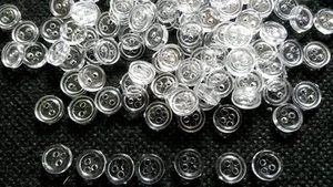 100 pz Piccoli bottoni trasparenti trasparenti 2 fori misura 6 mm per bambole cucito artigianato - Foto 1 di 2