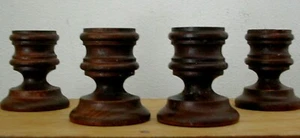 Vintage 4er Set gedrechselte HOLZ KERZENSTÄNDER klein braun Kegel 2" hoch EUC - Bild 1 von 3
