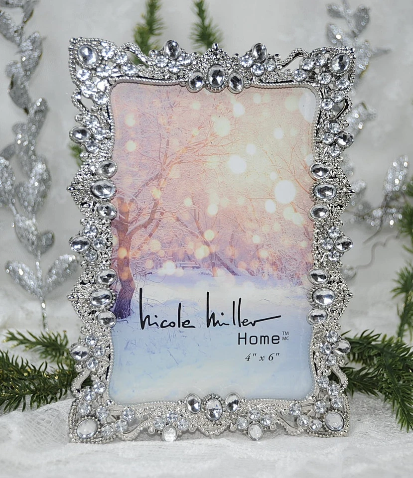 NUEVO Marco de fotos Nicole Miller Home con joyas 4 X 6 plata estrás cristal Foto 1 de 1