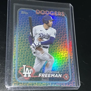 2024 Topps Series 1 - Freddie Freeman Easter Holiday Foil #102 LA Dodgers - Picture 1 of 3