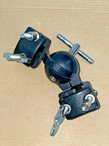 Gibraltar Drum Rack Angle Clamp Fits 1-1/4" Pipe - Picture 1 of 3