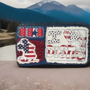 Disney Park Exclusive Mickey Flag Denim Wristlet Geldbörse Portemonnaie - Bild 1 von 8