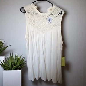 NWT Women's Plus Size White Knit Top by Paper + Tee Size 1X - Picture 1 of 6