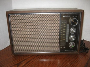 Vtg Midland FM/ AM Radio Tested Works - Picture 1 of 3