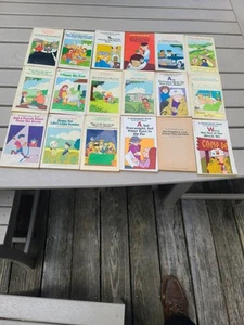Vintage Lot 18 Doonesbury Paperback Books Garry Trudeau, Free Shipping - Picture 1 of 11