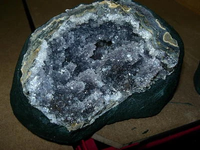 Amethyst geode specimen Nov 93   U.K. based - Image 1 of 4