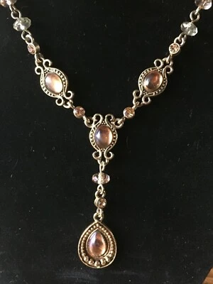 Collar Lariat de 19" vintage firmado por Avon SH imitación ámbar lágrima filigrana tono dorado Foto 1 de 4